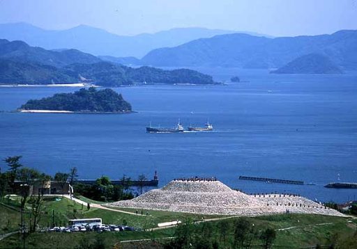 茶臼山（ちゃうすやま）古墳の画像